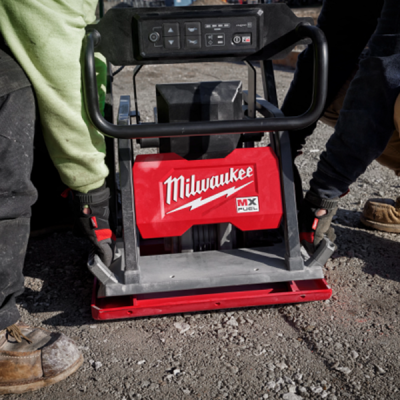 Milwaukee รุ่น MXF PC50-0 APJ MX FUEL เครื่องตบดิน