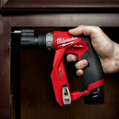 Milwaukee รุ่น M12 FDDXKIT-0X สว่านไขควงไร้สาย 12 โวลต์ พร้อมชุดหัวงานติดตั้ง (เครื่องเปล่า)