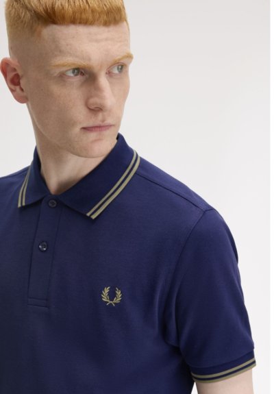 THE FRED PERRY SHIRT M3600
