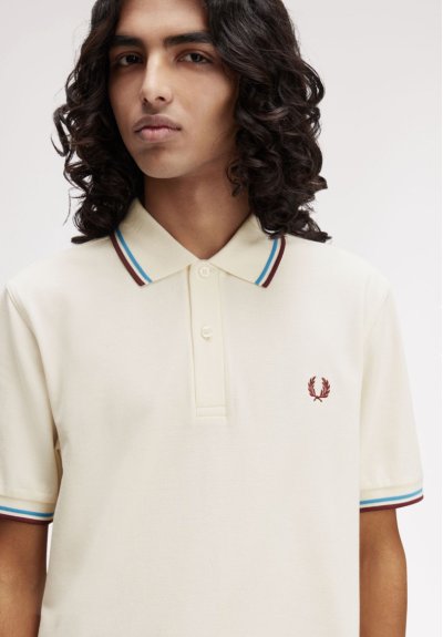 THE FRED PERRY SHIRT M3600