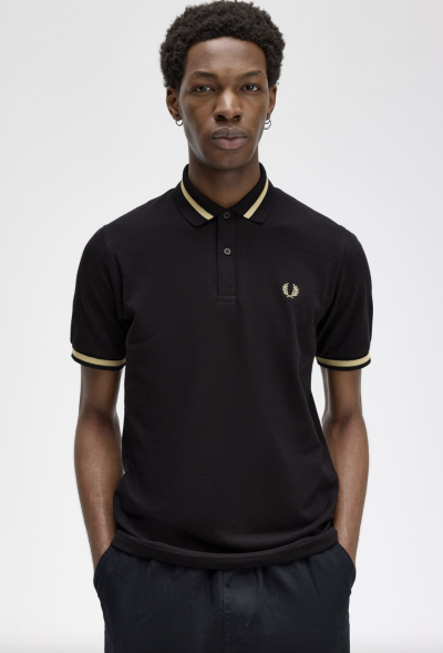 The Fred Perry Shirt Made in England (M2)
