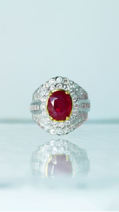 แหวนทองแท้ ประดับทับทิมล้อมเพชร แหวนผู้หญิงสุดหรู Ruby & Diamond Gold Ring