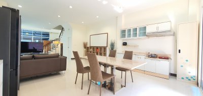 The Executive Home Office, (นวมินทร์ 70.)