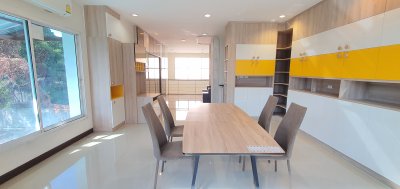 The Executive Home Office, (นวมินทร์ 70.)