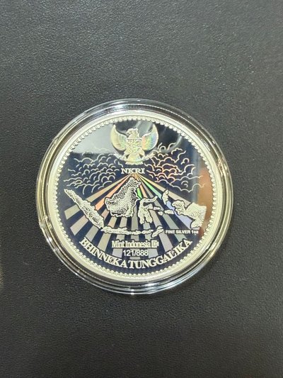 Batak Dancer Tari Tor Tor Coloured Hologram 1 oz