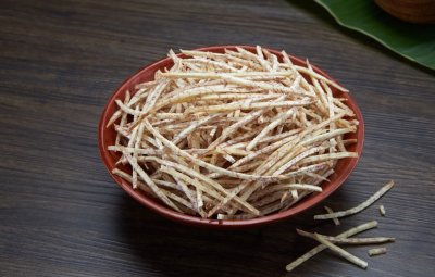 Salty Taro Sticks - เผือกเส้น
