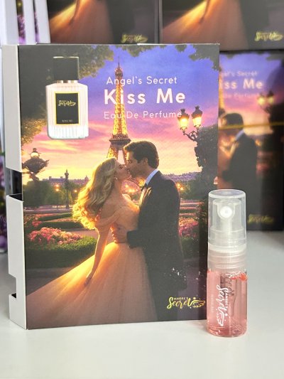 15.Kiss Me Eau de Perfume(2ml)
