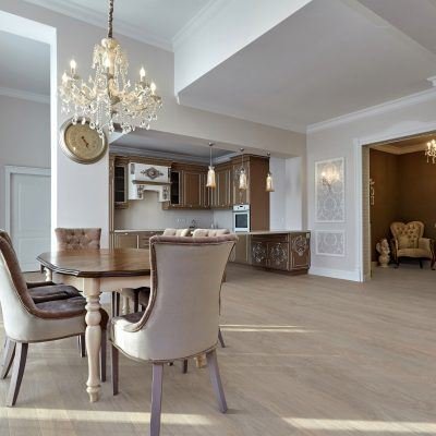 LUXURY OAK