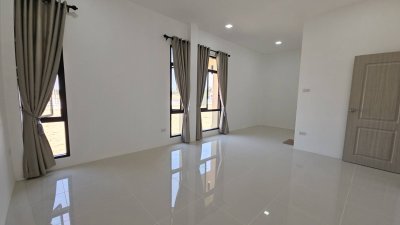 บ้านสวน สไตล์มินิมอล บนพื้นที่ 4 ไร่ 2 งาน มีบริเวณเยอะ