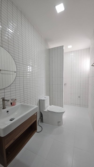 บ้านสวน สไตล์มินิมอล บนพื้นที่ 4 ไร่ 2 งาน มีบริเวณเยอะ