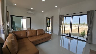 บ้านสวน สไตล์มินิมอล บนพื้นที่ 4 ไร่ 2 งาน มีบริเวณเยอะ