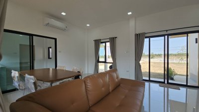 บ้านสวน สไตล์มินิมอล บนพื้นที่ 4 ไร่ 2 งาน มีบริเวณเยอะ