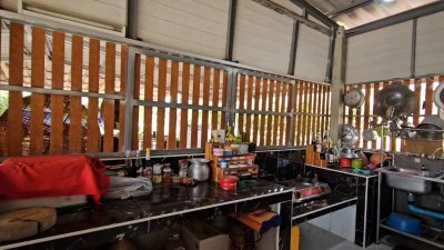 บ้านพร้อมที่ดินสวนเกษตร พร้อมบ่อน้ำ และโรงเรือนเลี้ยงสัตว์