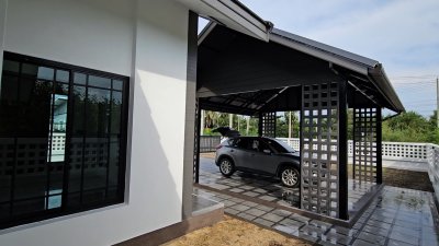 บ้านสร้างใหม่ริมคลอง ใกล้ตลาดน้ำอัมพวา