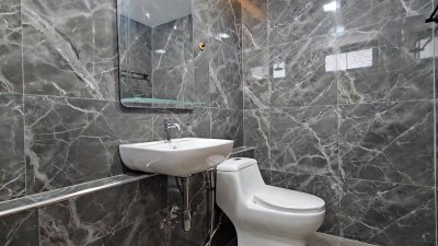 บ้านสร้างใหม่ริมคลอง ใกล้ตลาดน้ำอัมพวา