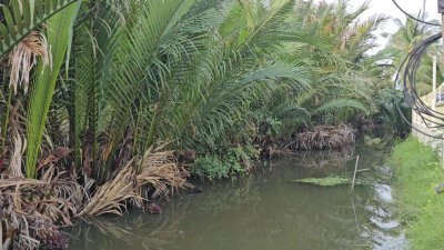 บ้านสร้างใหม่ริมคลอง ใกล้ตลาดน้ำอัมพวา