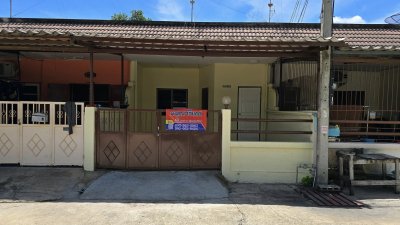 บ้านทาวน์เฮ้าส์ 21 ตร.วา ราคา 950,000 บาท รวมโอน