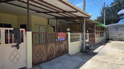 บ้านทาวน์เฮ้าส์ 21 ตร.วา ราคา 950,000 บาท รวมโอน