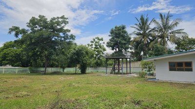 บ้านหน้าเขา ใกล้กรุงเทพฯ ติดถนนลาดยาง มีจุดชมวิวด้านหลังบ้าน บ้านหน้าเขา ใกล้กรุงเทพฯ ติดถนนลาดยาง มีจุดชมวิวด้านหลังบ้าน