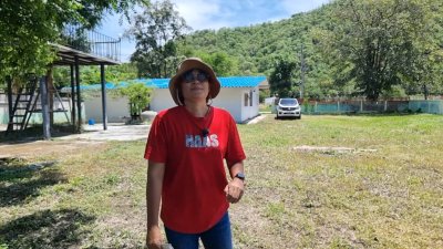 บ้านหน้าเขา ใกล้กรุงเทพฯ ติดถนนลาดยาง มีจุดชมวิวด้านหลังบ้าน บ้านหน้าเขา ใกล้กรุงเทพฯ ติดถนนลาดยาง มีจุดชมวิวด้านหลังบ้าน