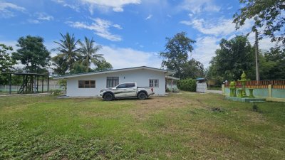 บ้านหน้าเขา ใกล้กรุงเทพฯ ติดถนนลาดยาง มีจุดชมวิวด้านหลังบ้าน