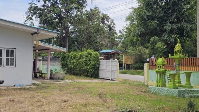 บ้านหน้าเขา ใกล้กรุงเทพฯ ติดถนนลาดยาง มีจุดชมวิวด้านหลังบ้าน