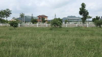 ที่ดินพร้อมสาธารณูปโภค ใกล้โครงการพระราชดำริเขาชะงุ้ม