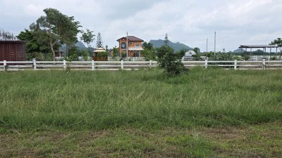 ที่ดินพร้อมสาธารณูปโภค ใกล้โครงการพระราชดำริเขาชะงุ้ม