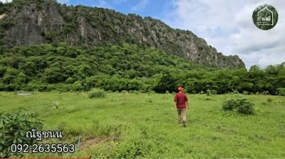 ที่ดินติดภูเขา ท่ามกลางพื้นที่เกษตร ใกล้ชุมชนหมู่บ้าน ที่ดินติดภูเขา ท่ามกลางพื้นที่เกษตร ใกล้ชุมชนหมู่บ้าน