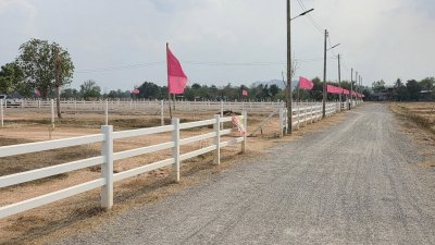 ที่ดิน 2 ไร่ ขุดสระ ขุดคลองไส้ไก่ ปรับถมเรียบร้อย