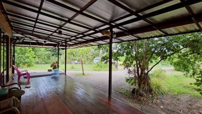 ที่ดินโฉนดติดคลองท่าเคย พร้อมบ้านพัก ลานกางเต้นท์ และอาคารอเนกประสงค์ ที่ดินโฉนดติดคลองท่าเคย พร้อมบ้านพัก ลานกางเต้นท์ และอาคารอเนกประสงค์