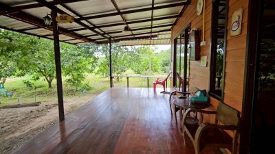 ที่ดินโฉนดติดคลองท่าเคย พร้อมบ้านพัก ลานกางเต้นท์ และอาคารอเนกประสงค์ ที่ดินโฉนดติดคลองท่าเคย พร้อมบ้านพัก ลานกางเต้นท์ และอาคารอเนกประสงค์