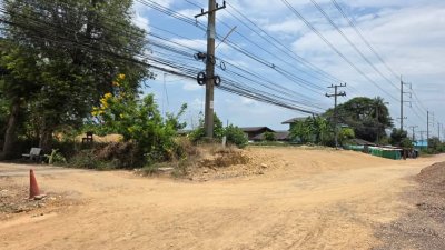 ที่ดินทำเลติดถนนเพชรเกษม แปลงนี้เหมาะมาก สำหรับซื้อลงทุนระยะยาว