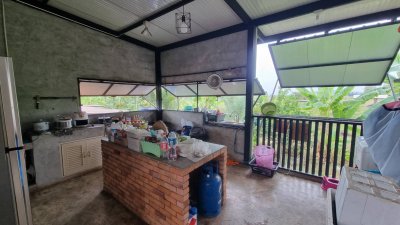 บ้านสไตล์ลอฟท์ 1 ไร่ ต.เขาชะงุ้ม อ.โพธาราม จ.ราชบุรี