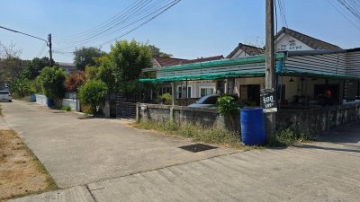ขายบ้านเดี่ยวสวนผึ้ง โฉนด 84 ตร.วา ติดถนน 2 ด้าน ใกล้ตลาดป่าหวาย ขายบ้านเดี่ยวสวนผึ้ง โฉนด 84 ตร.วา ติดถนน 2 ด้าน ใกล้ตลาดป่าหวาย