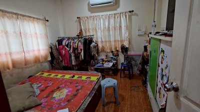 บ้านพร้อมที่ดิน ติดถนน 2 ด้าน ต.หวายเหนียว อ.ท่ามะกา