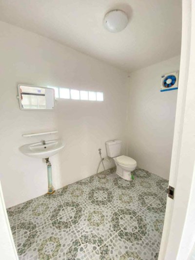 ขายที่ดินพร้อมบ้าน 200 ตร.วา 950,000 ครุฑแดง ฟรีโอน ขายที่ดินพร้อมบ้าน 200 ตร.วา 950,000 ครุฑแดง ฟรีโอน