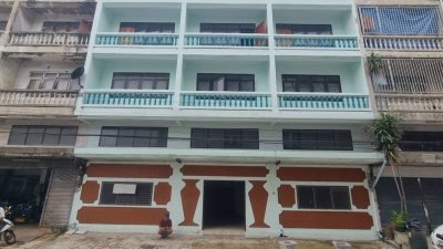 อาคารพาณิชย์ 4 ชั้น 3 ห้อง สาย 4 หมู่ 10 ซอย 1