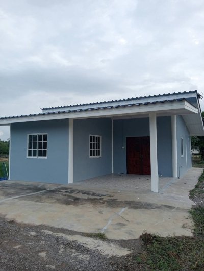 ขายที่ดินพร้อมบ้าน 200 ตร.วา 950,000 ครุฑแดง ฟรีโอน