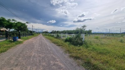 ที่ดินราชบุรี วิวเขา ใกล้ถนนทางหลวง และใกล้ตลาดจอมบึง การเดินทางสะดวก