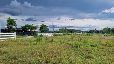 ที่ดินราชบุรี วิวเขา ใกล้ถนนทางหลวง และใกล้ตลาดจอมบึง การเดินทางสะดวก ที่ดินราชบุรี วิวเขา ใกล้ถนนทางหลวง และใกล้ตลาดจอมบึง การเดินทางสะดวก