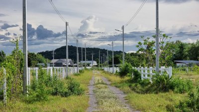 ที่ดินราชบุรี วิวเขา ใกล้ถนนทางหลวง และใกล้ตลาดจอมบึง การเดินทางสะดวก ที่ดินราชบุรี วิวเขา ใกล้ถนนทางหลวง และใกล้ตลาดจอมบึง การเดินทางสะดวก