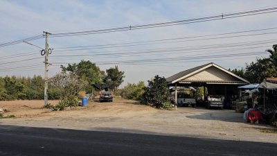 ที่ดินติดถนนทางหลางแผ่นดิน ทำเลสร้างบ้าน ,ร้านค้า