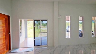 บ้านพร้อมที่ดิน วิวเขา ทำเลที่พักอาศัย ใกล้ 7-11 เพียง 2 กม.