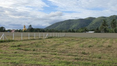 ที่ดินโฉนด วิวภูเขาล้อม 1 ไร่ 1 งาน 25 ตร.วา ฟรีโอน