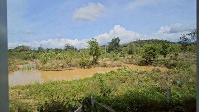 บ้านพร้อมที่ดิน วิวเขา ทำเลที่พักอาศัย ใกล้ 7-11 เพียง 2 กม.