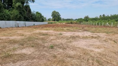 ขายที่ดินใกล้ถนนใหญ่ 100ม. มีเพื่อนบ้าน อยู่ใกล้อบต.เบิกไพร