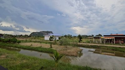 บ้านใหม่พร้อมกิจการค้าขาย ติดถนน 2 ด้าน เขตชุมชน บ้านใหม่พร้อมกิจการค้าขาย ติดถนน 2 ด้าน เขตชุมชน