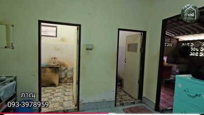 บ้านหลังใหญ่พร้อมที่ดิน ติดถนนสาธารณะ 2 ด้าน พร้อมพื้นที่ค้าขาย