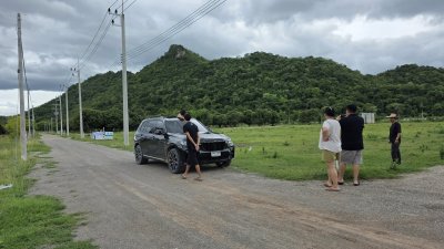 วิวเขาล้อม @โพธาราม จ.ราชบุรี มีไฟฟ้า น้ำประปา ที่ดินโฉนด